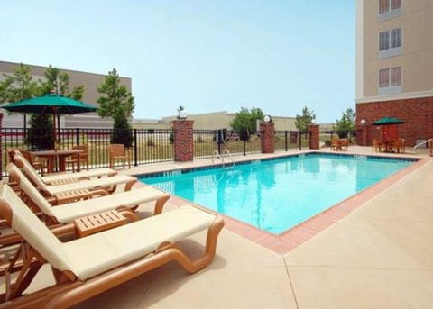 Comfort Suites Flowood - Jackson Airport (must meet transportation requirement) Hotel in Luckney