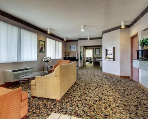 Econo Lodge Inn & Suites Forest Hotel in Mississippi