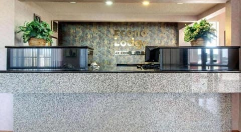 Econo Lodge Inn & Suites Forest Hotel in Mississippi