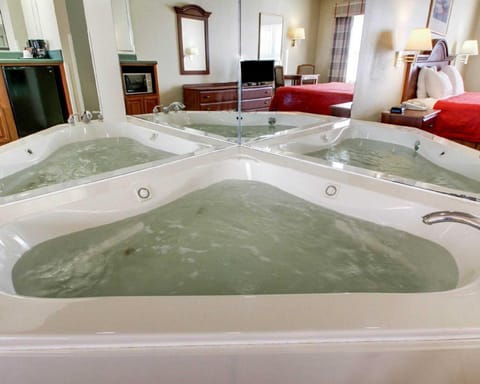 Econo Lodge Inn & Suites Flowood - Jackson Northwest Hotel in Flowood