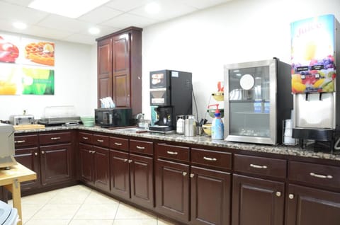 Quality Inn & Suites Covington Hotel in Tennessee