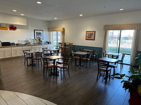 Quality Inn & Suites Hattiesburg North Hotel in Hattiesburg