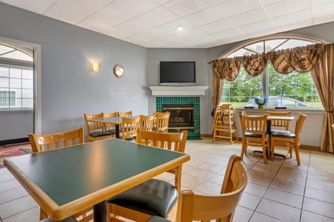 Quality Inn Mauston I-90 Hotel in Wisconsin