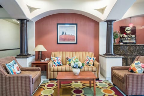 Clarion Inn & Suites Weatherford South Hotel in Weatherford