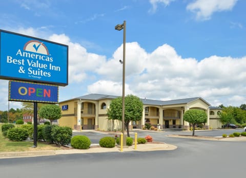 Americas Best Value Inn & Suites University Ave Motel in Little Rock