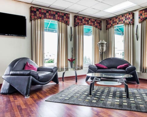 Quality Inn Franklin - Cool Springs Area Hotel in Franklin