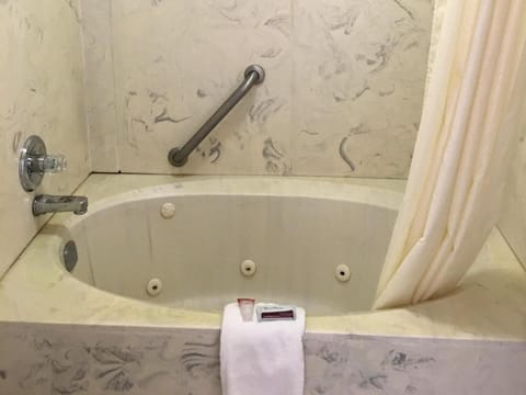 Americas Best Value Inn & Suites Clarksdale Motel in Clarksdale