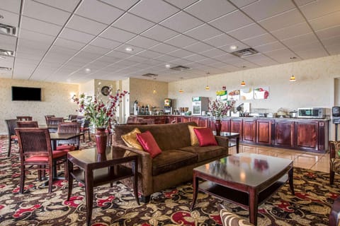 Quality Inn & Suites near Lake Eufaula Hotel in Eufaula