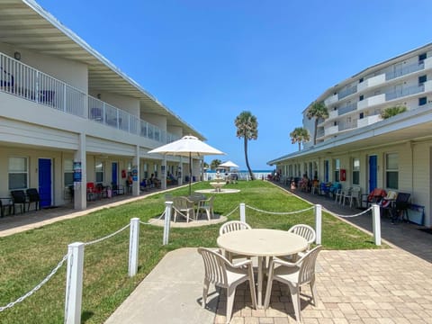Ocean Court Beachfront Hotel Hotel in Daytona Beach Shores