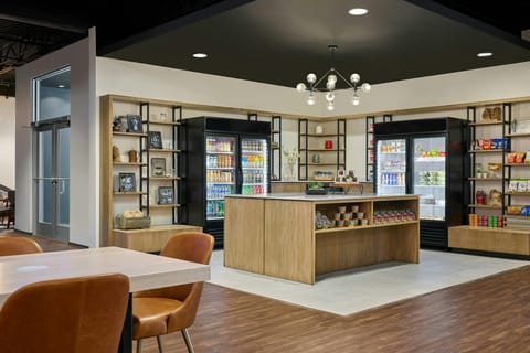 Delta Hotels Milwaukee Northwest Hotel in Menomonee Falls