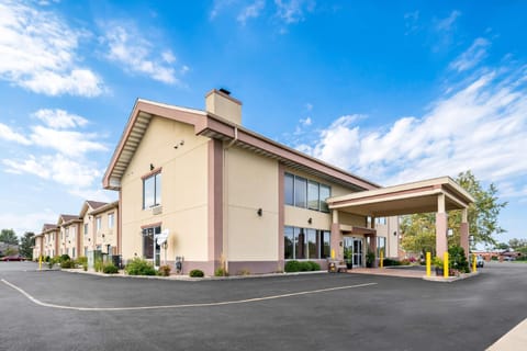 Best Western Paradise Inn Hotel in Champaign