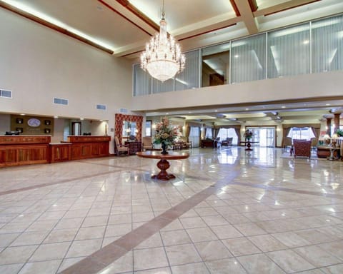 Clarion Suites Vidalia Riverfront Hotel in Natchez