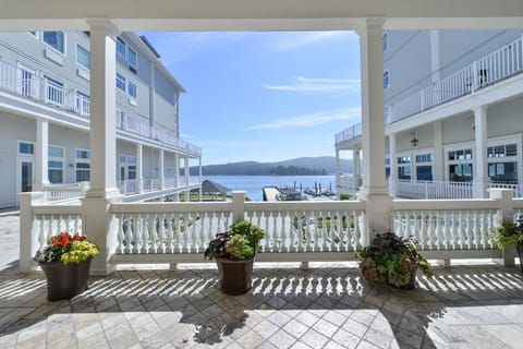 Prestige Oceanfront Resort Hotel in Vancouver Island