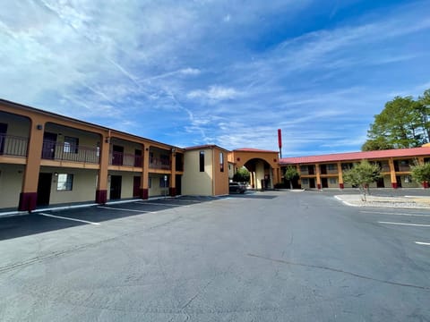 Red Roof Inn & Suites Jackson - Richland Hotel in Richland