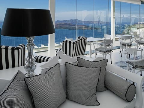 Caldera's Lilium Villas Resort in Mesaria