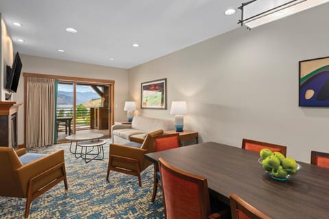 WorldMark Chelan Lake House Hotel in Chelan (In Town)