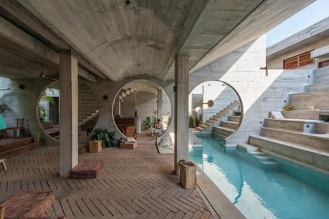 Swimming pool