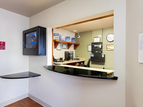 Extended Stay America Select Suites - Wilmington - West Hotel in Wilmington