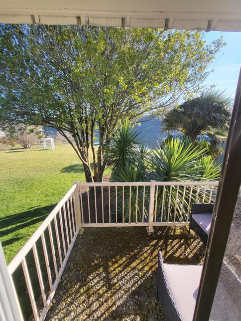 Lakeshore Lodge Hotel in Lakeside