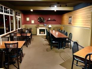 Lakeshore Lodge Hotel in Lakeside