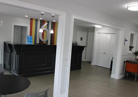 Studio 6  Suites Chattanooga, TN - Lookout Mtn. Motel in Chattanooga