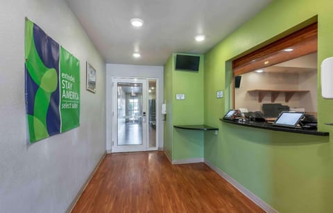 Extended Stay America Select Suites - Lake Worth Hotel in Lake Worth