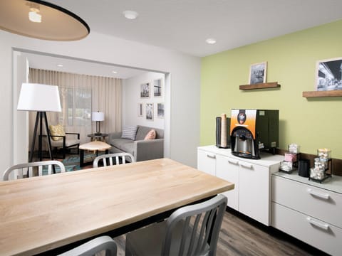 Extended Stay America Select Suites - Tampa - Brandon - East Hotel in Brandon