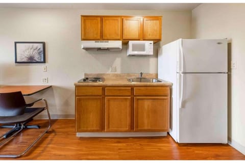 Studio 6 Extended Stay Birmingham  Pelham  AL Hotel in Pelham