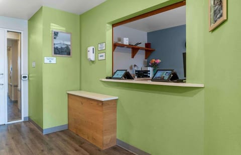 Extended Stay America Select Suites - Kalamazoo - West Hotel in Kalamazoo