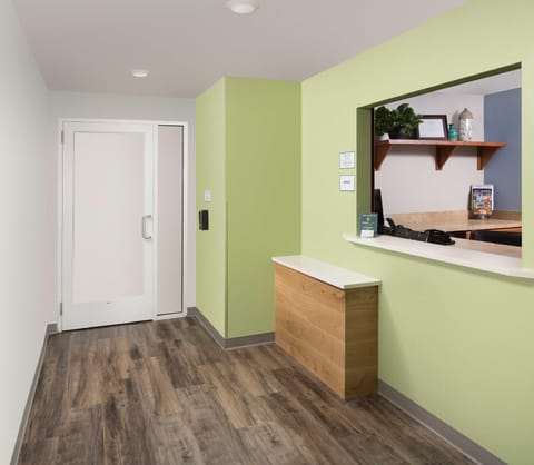 Extended Stay America Select Suites - Kalamazoo - West Hotel in Kalamazoo