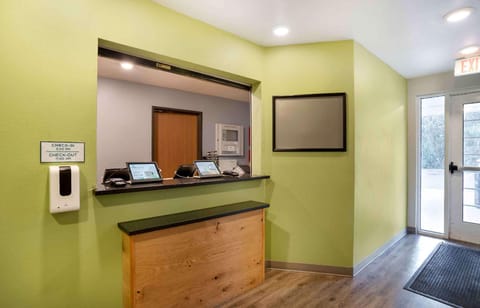 Extended Stay America Select Suites - Pensacola - Northwest Hotel in Alabama