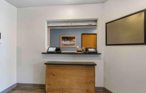 Extended Stay America Select Suites - Lakeland Hotel in Lakeland