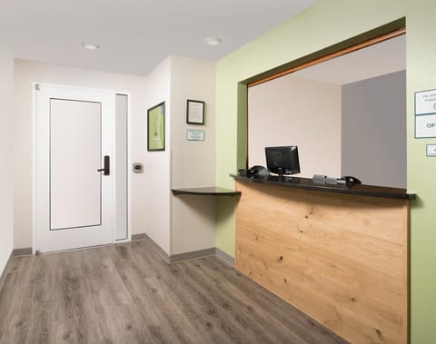 Extended Stay America Select Suites - Omaha - Southwest Hotel in Omaha