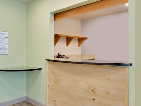 Extended Stay America Select Suites - Mobile - I-65 Hotel in Mobile