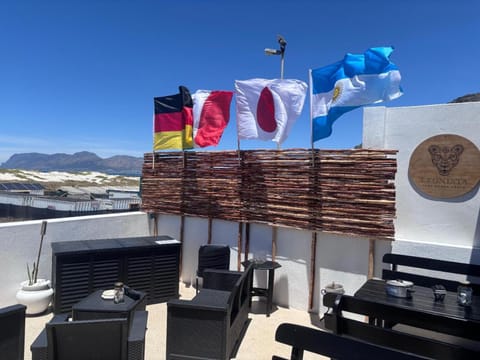 Cape Capsules Hotel in Cape Town