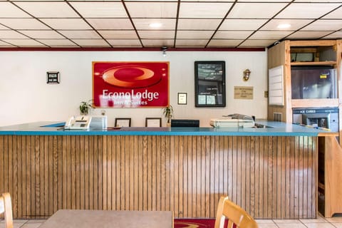 Econo Lodge Inn & Suites Lake Harmony - Pocono Mountains Area Hotel in Kidder Township