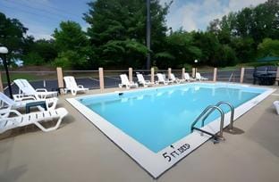 Bristol Arcadia Inn Hotel in Bristol