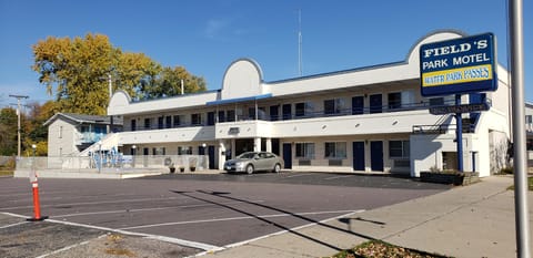 Fields Park Motel Motel in Wisconsin Dells