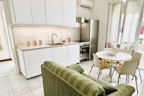 Mare Blu Appartamenti Marina di Massa  Hotel in Marina di Massa