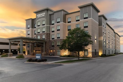 Homewood Suites by Hilton Wauwatosa Milwaukee Hotel in Wauwatosa