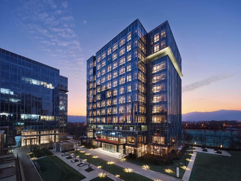 Hilton Garden Inn Beijing Haidian Daoxiang Lake Hotel in Beijing