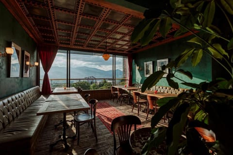 Bar/lounge