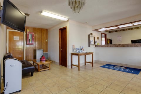 Americas Best Value Inn & Suites Macon at Eisenhower Pkwy Hotel in Macon