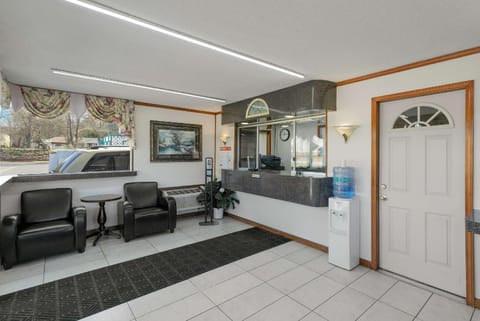 Econo Lodge Clemson - University Area Motel in Clemson