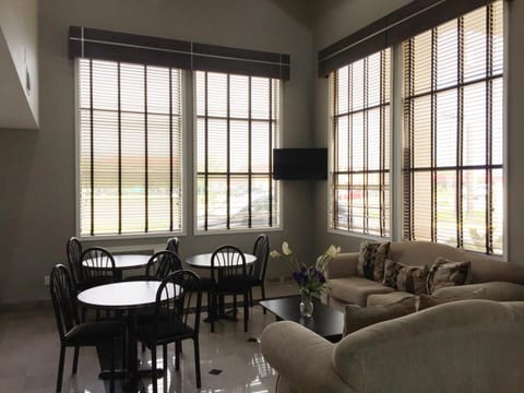 Americas Best Value Inn & Suites Mont Belvieu Houston Motel in Baytown