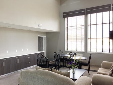 Americas Best Value Inn & Suites Mont Belvieu Houston Motel in Baytown