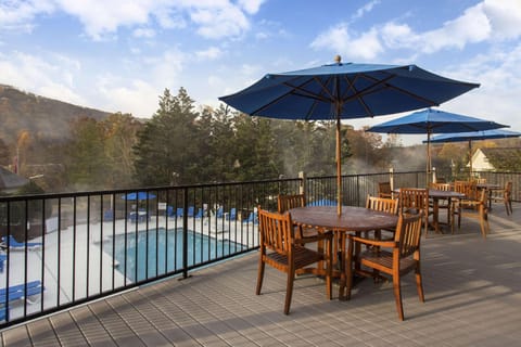 Hilton Vacation Club Laurel Crest Pigeon Forge Hotel in Pigeon Forge