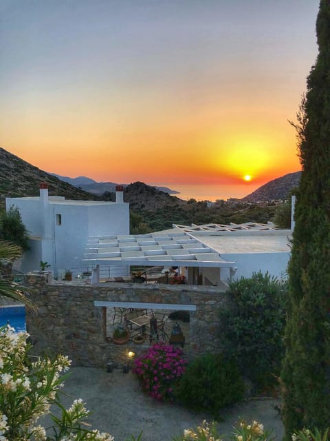 Achlada - Mourtzanakis Residence Hotel in Crete