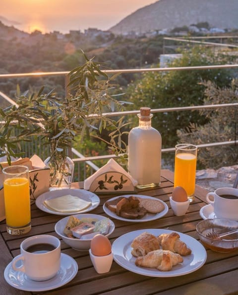 Achlada - Mourtzanakis Residence Hotel in Crete