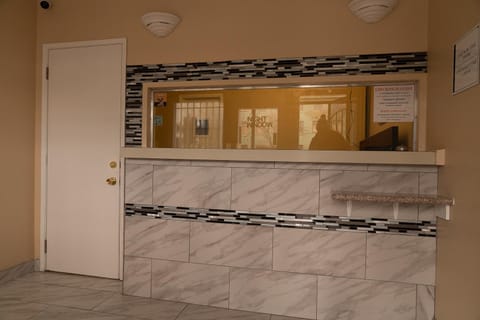 stayinnsuite  Motel in Stockton